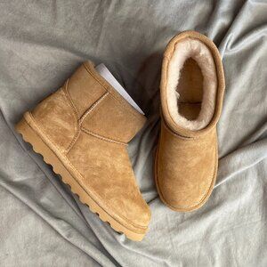 BearPaw short boots